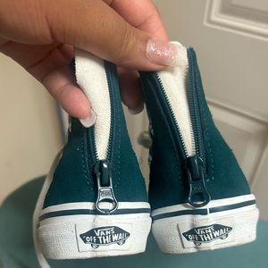 Boy’s Shoes! Only worn once!